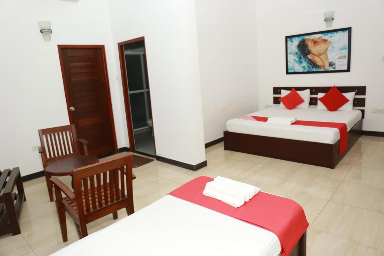 Coconut Primitive Otel Negombo Dış mekan fotoğraf