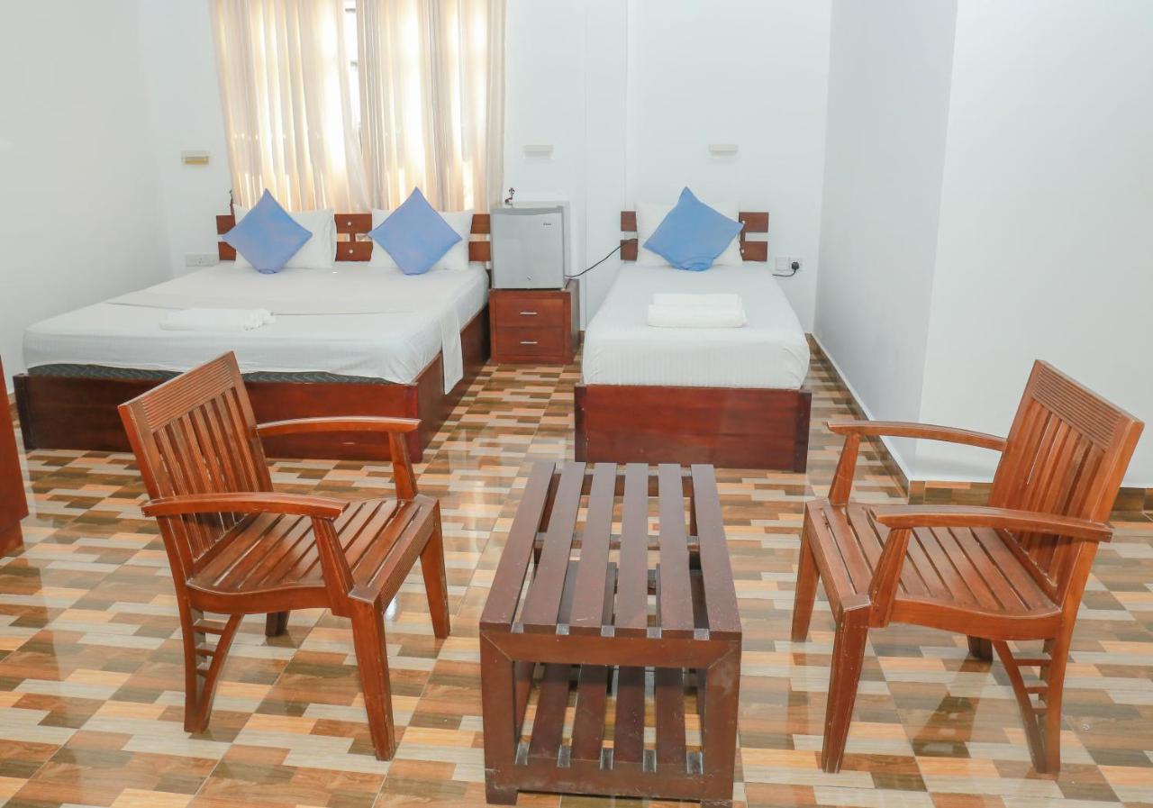 Coconut Primitive Otel Negombo Dış mekan fotoğraf