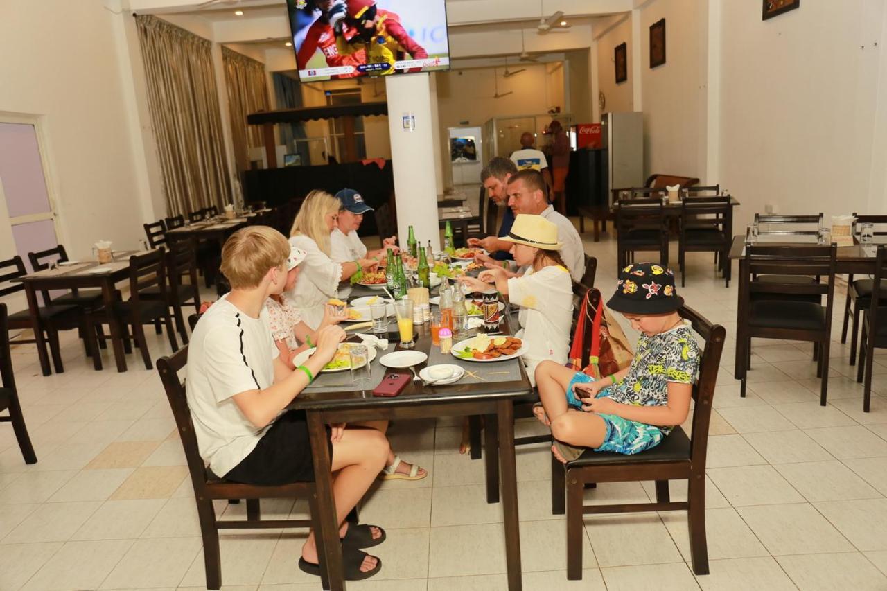 Coconut Primitive Otel Negombo Dış mekan fotoğraf