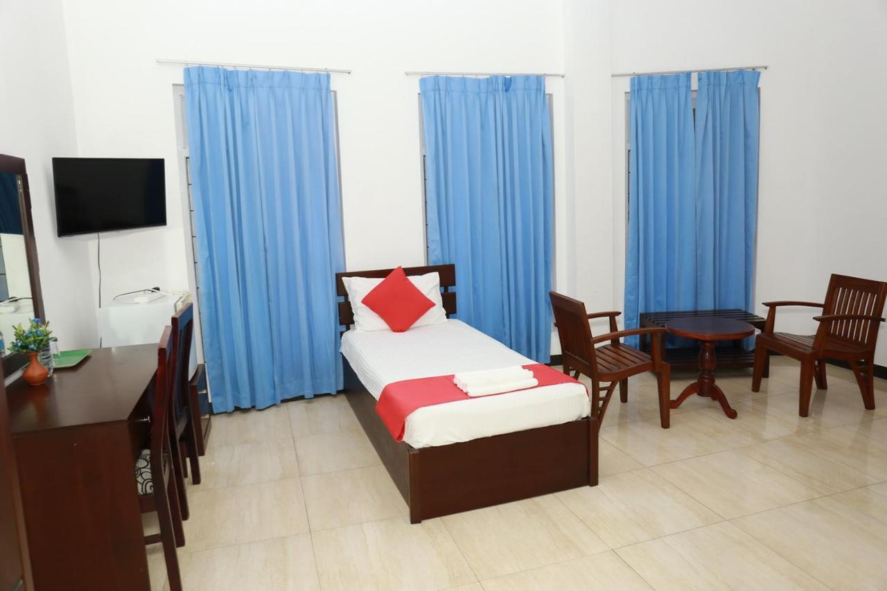 Coconut Primitive Otel Negombo Dış mekan fotoğraf