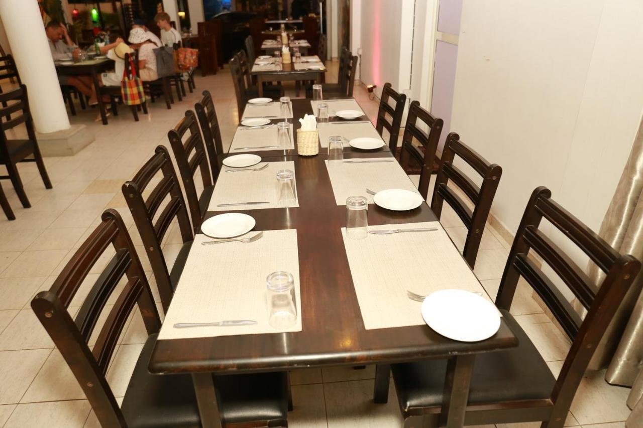 Coconut Primitive Otel Negombo Dış mekan fotoğraf
