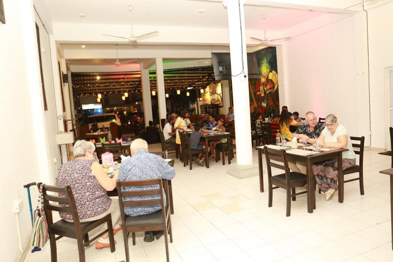Coconut Primitive Otel Negombo Dış mekan fotoğraf
