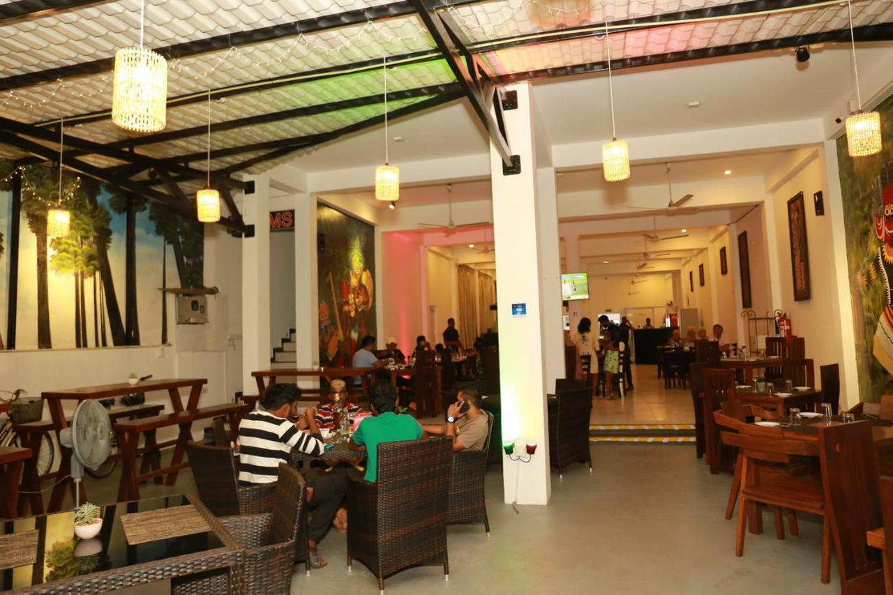 Coconut Primitive Otel Negombo Dış mekan fotoğraf